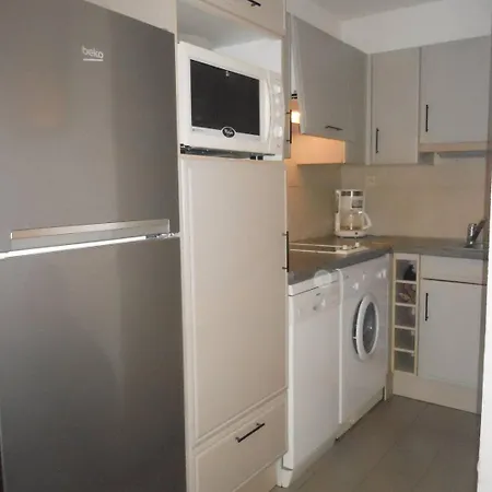 Lägenhet Appt 3 Pieces 37m2 Et Terrasse 11m2 Ref 4055 Le Castellas
